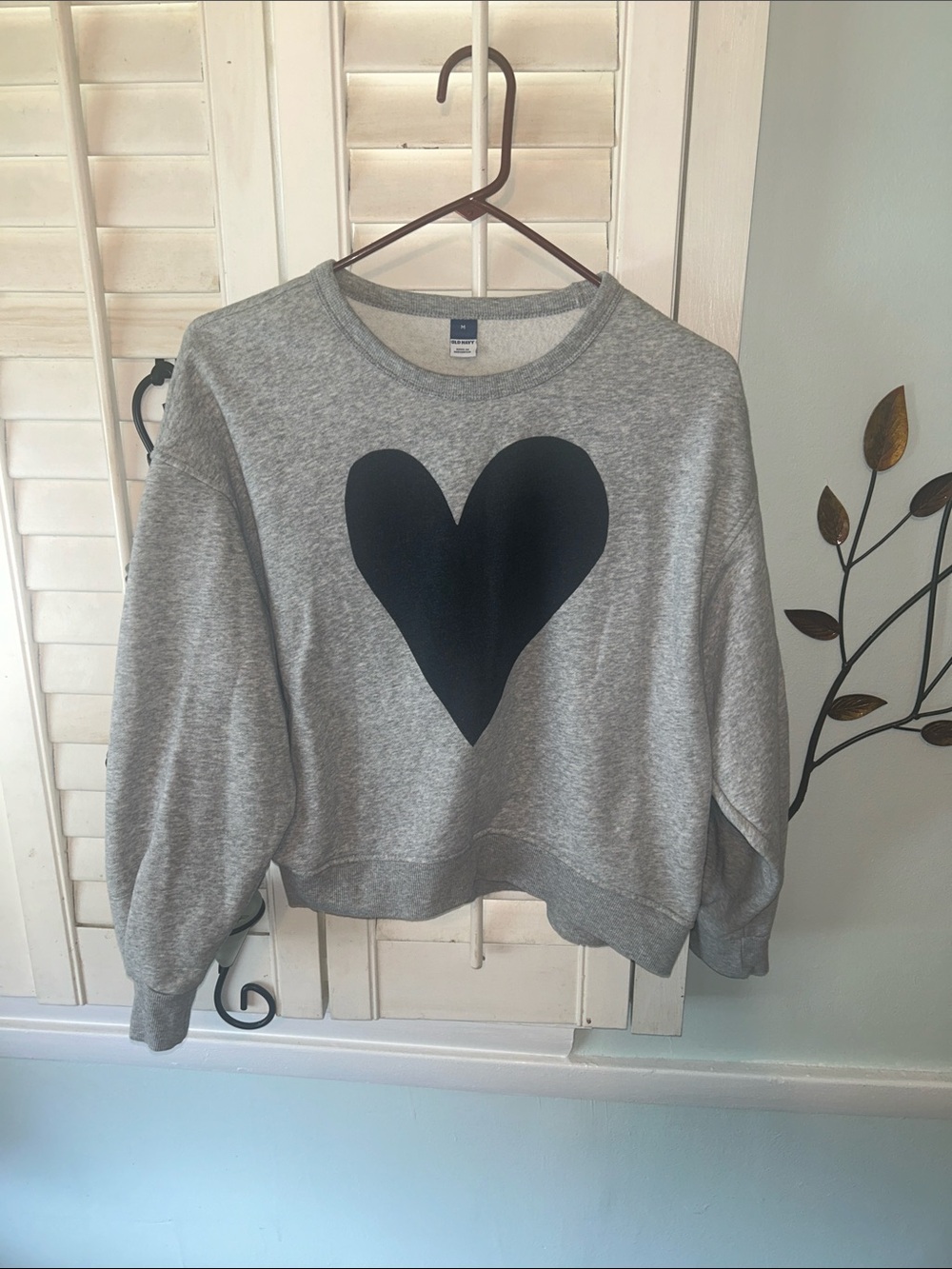 Old navy sweatshirt